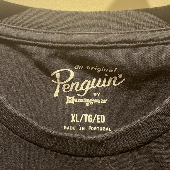 Navy Blue penguin t shirt with print design - Picture 2 of 4